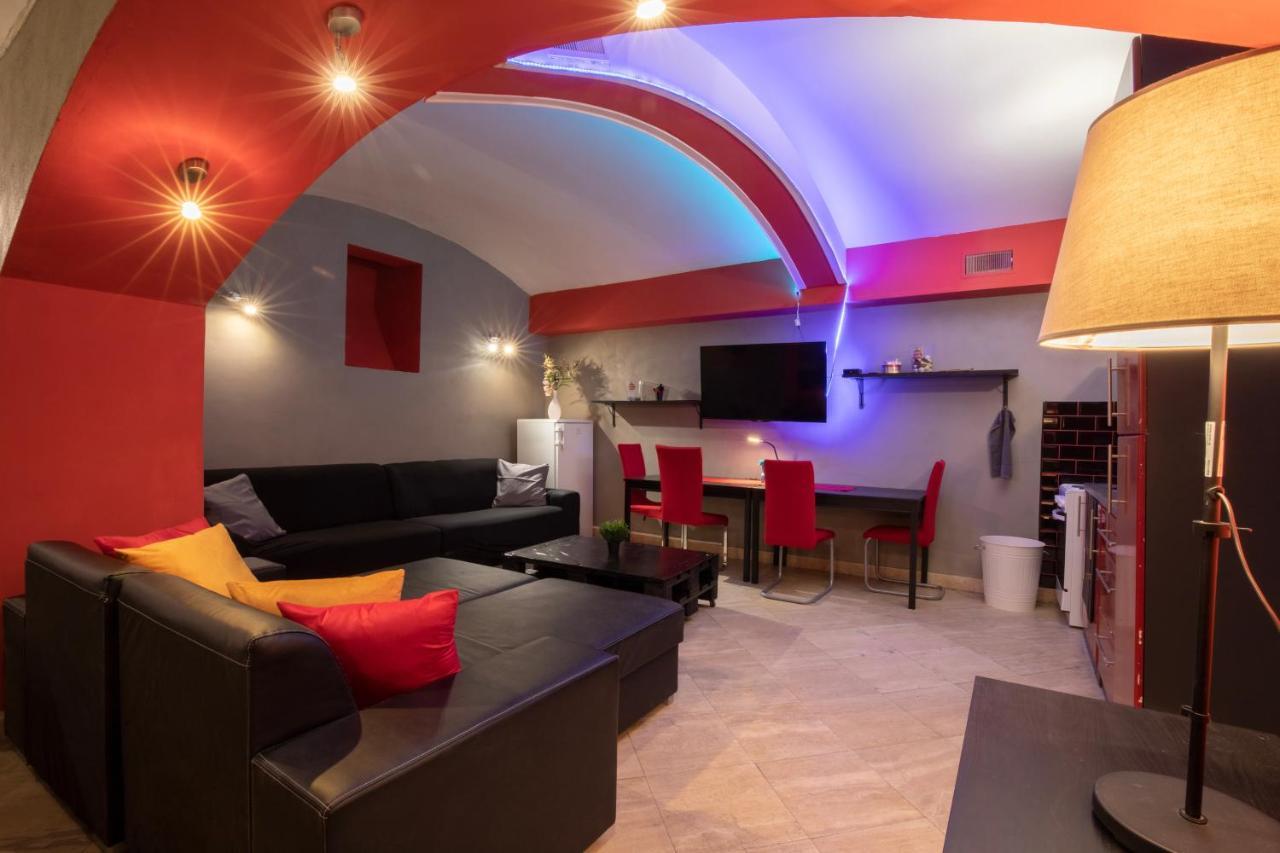 Appartamento Party Underground With Pooltable